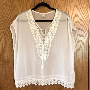 Ariat white sleeveless top
